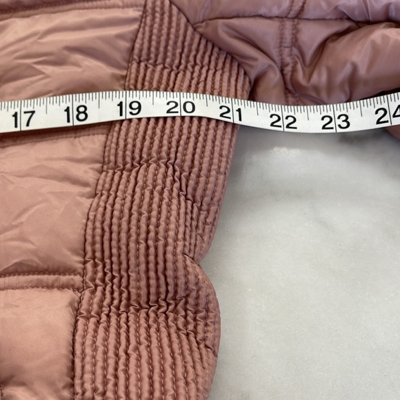 Flattering Women’s Coat - Picture 14 of 15